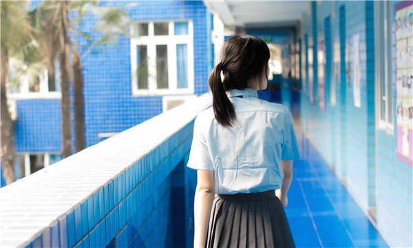 雷波如何找到一个可以帮助我生孩子的女人？